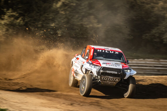 Obrázek galerie Posedlí Dakarem OpenAir 2025