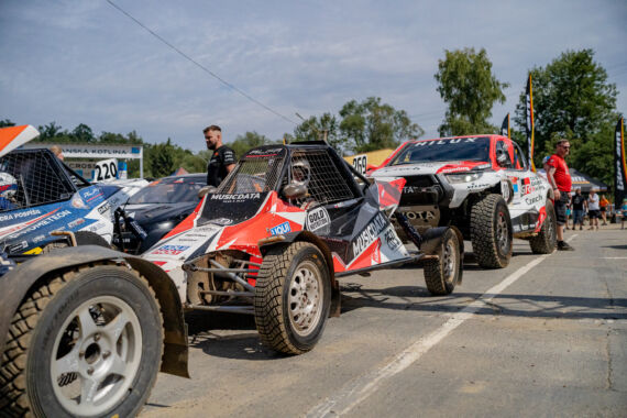 Obrázek galerie Posedlí Dakarem OpenAir 2025