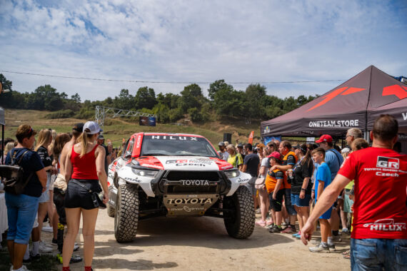 Obrázek galerie Posedlí Dakarem OpenAir 2025